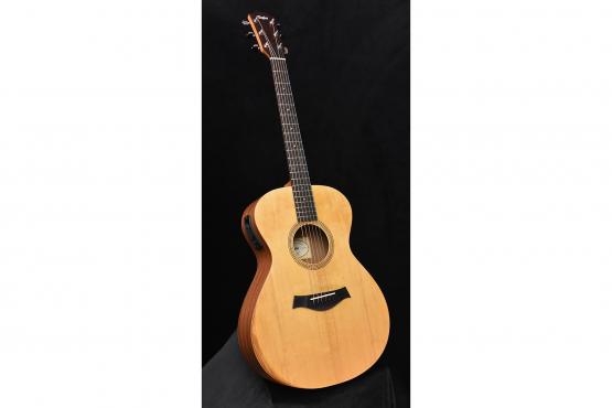 Taylor Guitars Academy 12E: 3
