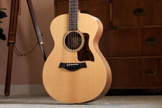 Taylor Guitars Academy 12E: 2