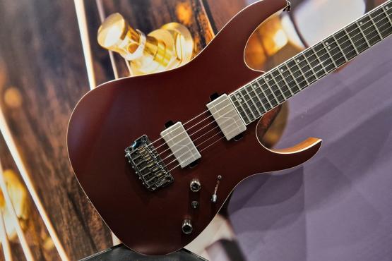 Ibanez RG5121 BCF: 6
