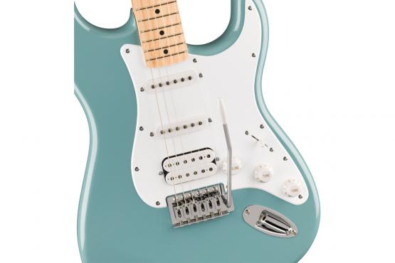 Squier by Fender Sonic Limited Edition Stratocaster HSS Sonic Gray: 2