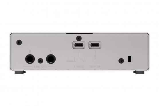 Yamaha UR22 MK3 (White): 3