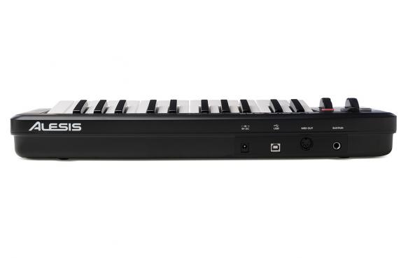 Alesis Q25: 3