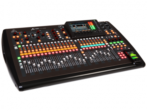 Behringer X32: 4