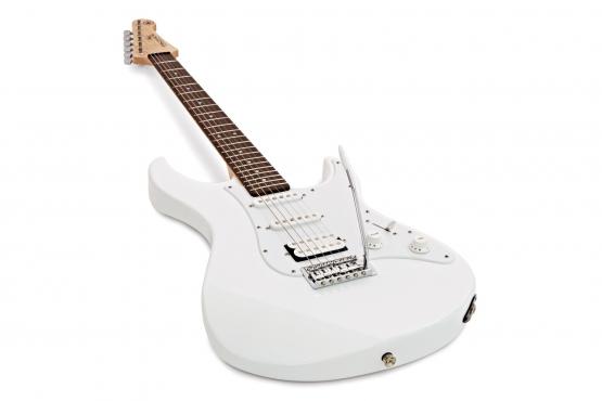 Yamaha Pacifica 012 (White): 2